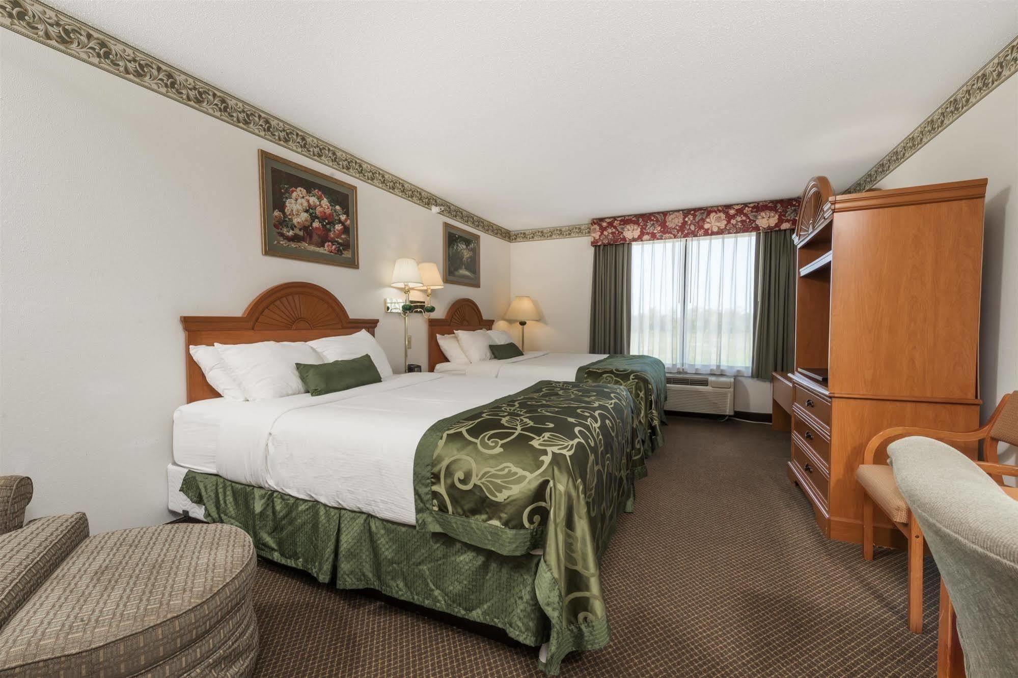 Wingate By Wyndham Indianapolis Airport Plainfield Hotel Exterior foto