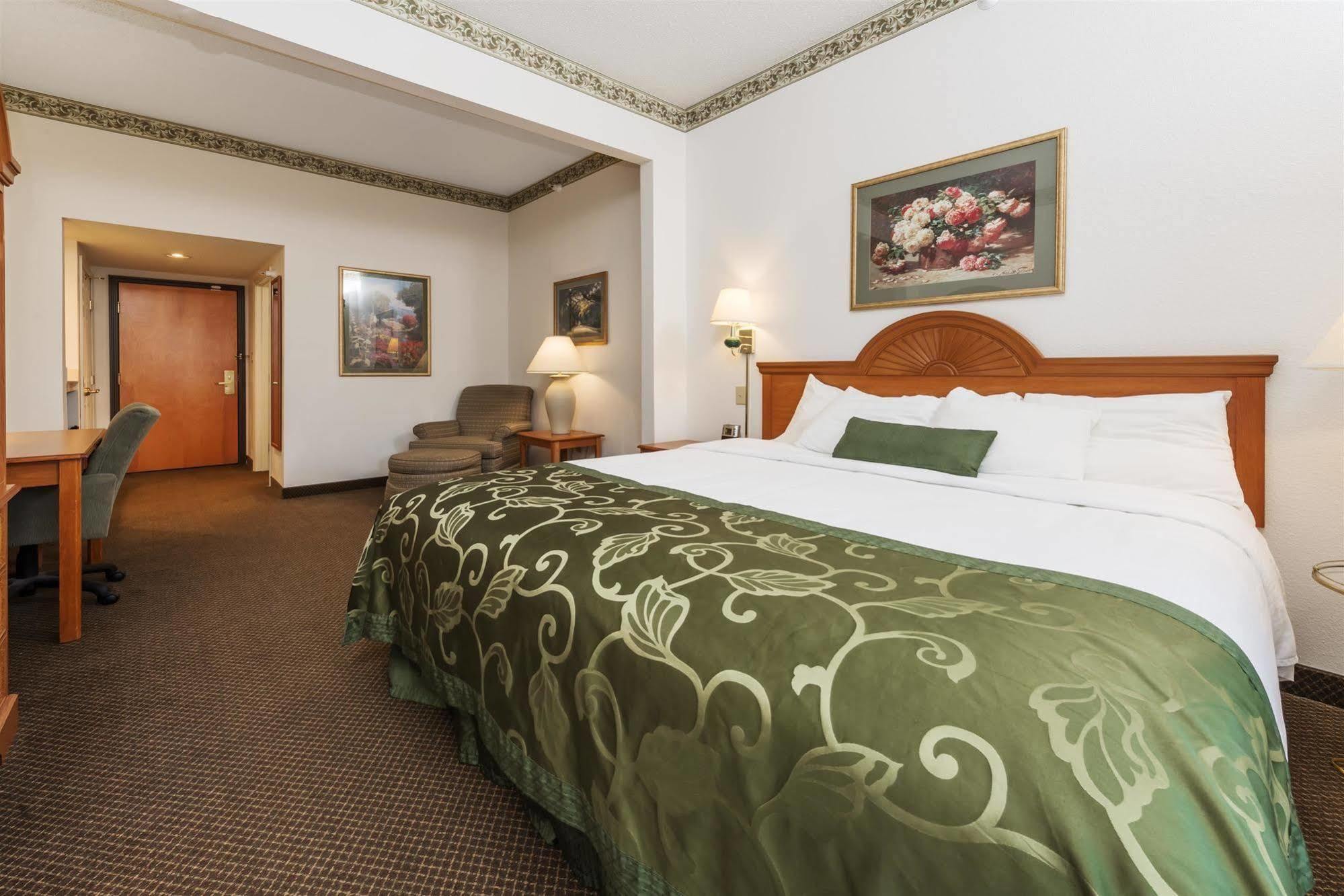 Wingate By Wyndham Indianapolis Airport Plainfield Hotel Exterior foto